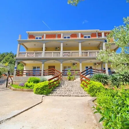 Daire Veselka - One Bedroom With Terrace And Sea View Lumbarda