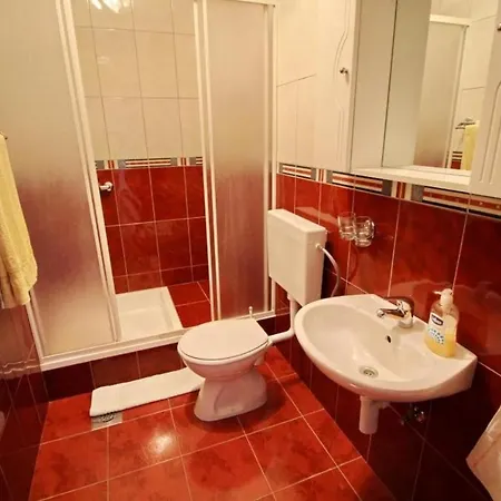 Veselka - One Bedroom With Terrace And Sea View Λομπάρδα